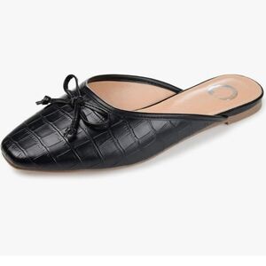 Brand new square toe mule with bow detail